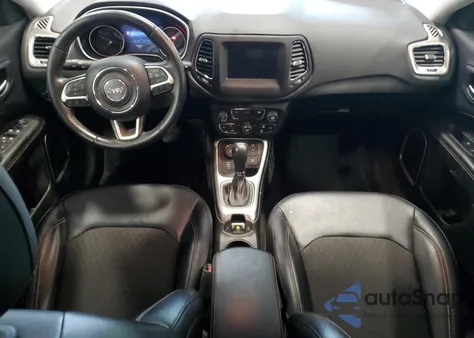 2017 Jeep Compass Latitude z USA, uszkodzony, nr VIN 3C4NJDBB6HT650913